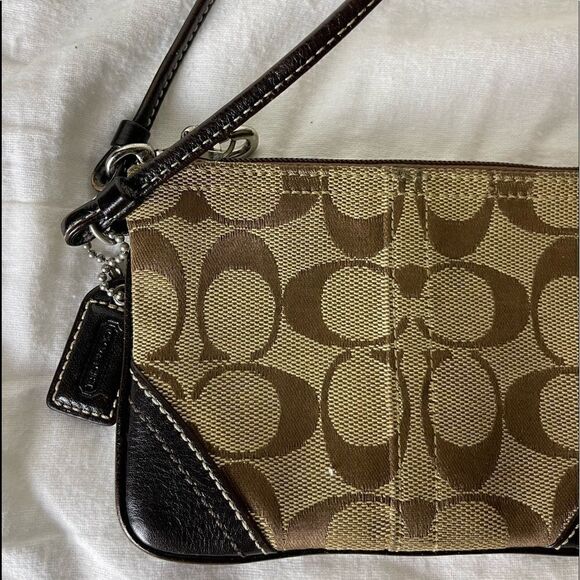 COACH wristlet - Picture 9 of 11